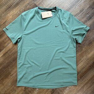 Nike ADV Running Shirt Size 2XL Mens Green Dri Fit Short Sleeve $90